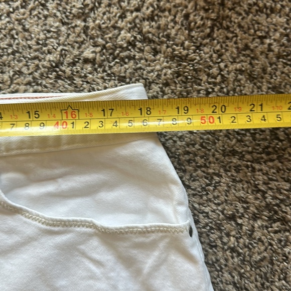 Eddie Bauer Mini White Skirt Size 14. - Picture 7 of 7